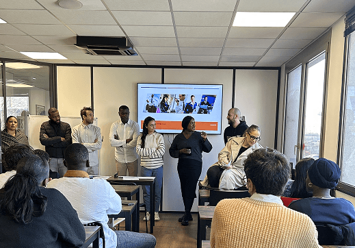 Salle de cours en présentation à l'IEF